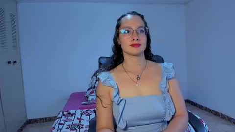 Snapshot of emmatorres9 chatting on 2, 3, 2025 Emma Torres online show from 2, 3, 2025