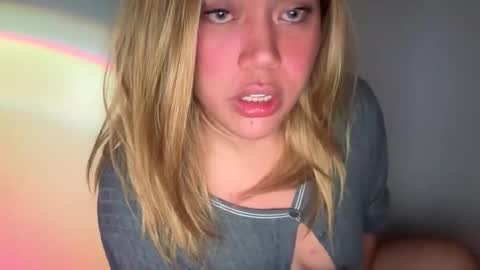 YourDreamGirl Emma  online show from 19, 4, 2026