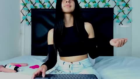  Emma  online show from 19, 1, 2025