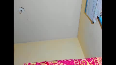 Snapshot of emmawuilian chatting on 12, 12, 2024 hi im emmalina welcome to your happy place online show from 12, 12, 2024