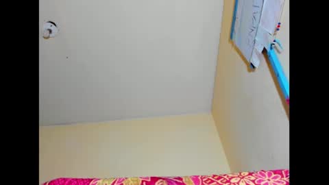 Snapshot of emmawuilian chatting on 13, 1, 2025 hi im emmalina welcome to your happy place online show from 13, 1, 2025