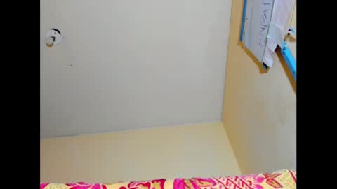Snapshot of emmawuilian chatting on 29, 1, 2025 hi im emmalina welcome to your happy place online show from 29, 1, 2025