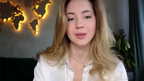 Miss Emmi online show from 22, 3, 2026