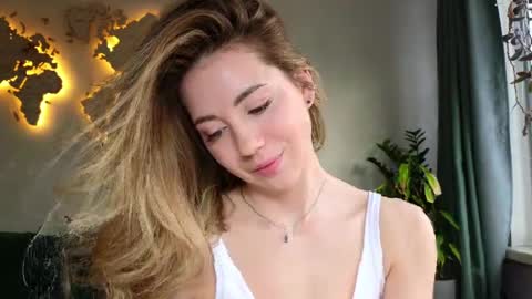 Miss Emmi online show from 23, 3, 2026