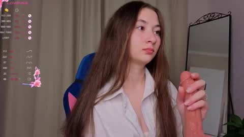 Snapshot of emmicanfly chatting on 20, 9, 2025 Emmi online show from 20, 9, 2025