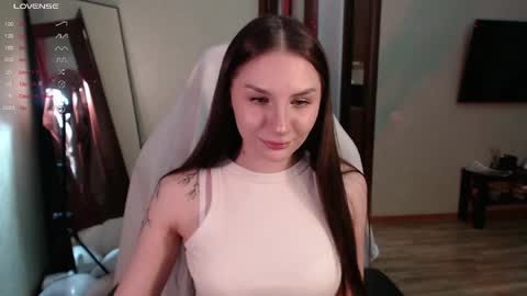 Snapshot of emmiclo chatting on 14, 4, 2026 Emily online show from 14, 4, 2026