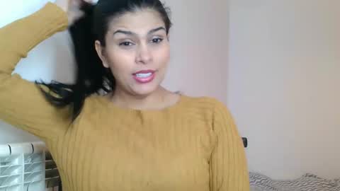 Snapshot of emmie_xxx chatting on 13, 12, 2024 emmie online show from 13, 12, 2024