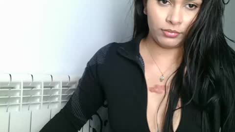 Snapshot of emmie_xxx chatting on 22, 1, 2025 emmie online show from 22, 1, 2025