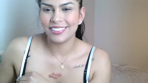 Snapshot of emmie_xxx chatting on 25, 2, 2025 emmie online show from 25, 2, 2025
