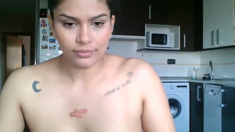 Snapshot of emmie_xxx chatting on 11, 3, 2025 emmie online show from 11, 3, 2025