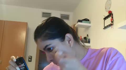 Snapshot of emmie_xxx chatting on 31, 10, 2025 emmie online show from 31, 10, 2025