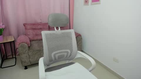 Emmi online show from 21, 10, 2025