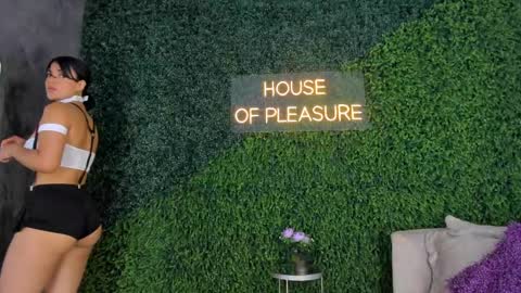 Snapshot of emmiily_z chatting on 1, 3, 2025 Emmiily online show from 1, 3, 2025