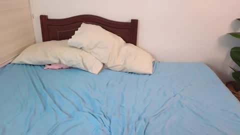 Snapshot of emmily2001 chatting on 29, 11, 2025 Emmily online show from 29, 11, 2025