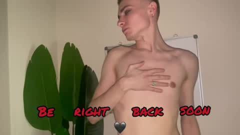 Snapshot of emmit_barker chatting on 18, 4, 2026 Emmit online show from 18, 4, 2026