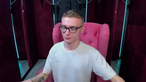 Snapshot of emmit_barker chatting on 29, 4, 2026 Emmit online show from 29, 4, 2026