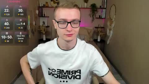Snapshot of emmit_barker chatting on 17, 5, 2026 Emmit online show from 17, 5, 2026