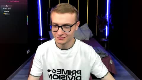 Snapshot of emmit_barker chatting on 21, 5, 2026 Emmit online show from 21, 5, 2026