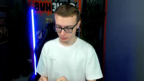 Snapshot of emmit_barker chatting on 25, 5, 2026 Emmit online show from 25, 5, 2026