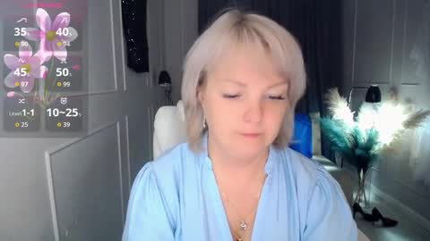 Snapshot of emmmam chatting on 23, 9, 2025 emmmam online show from 23, 9, 2025