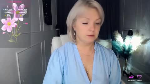 Snapshot of emmmam chatting on 24, 9, 2025 emmmam online show from 24, 9, 2025