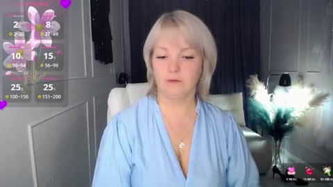 Snapshot of emmmam chatting on 6, 10, 2025 emmmam online show from 6, 10, 2025