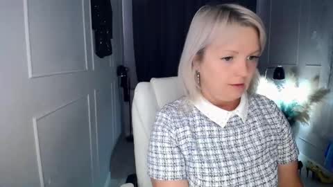 emmmam online show from 15, 4, 2026