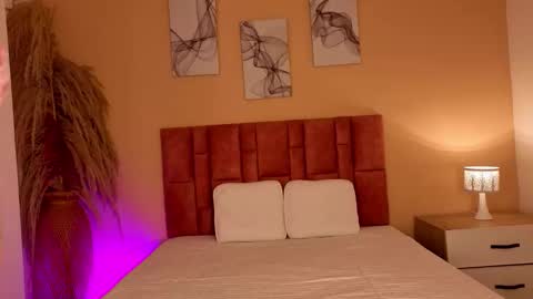 Snapshot of emmy_danielss chatting on 19, 2, 2026 emmy_danielss online show from 19, 2, 2026