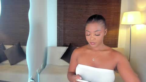 emmy_jacksson online show from 19, 2, 2025