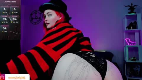 Snapshot of emmybrightj_ chatting on 11, 1, 2025 Emmy Bright     50  online show from 11, 1, 2025