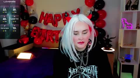 Snapshot of emmybrightj_ chatting on 6, 2, 2025 Emmy Bright     50  online show from 6, 2, 2025