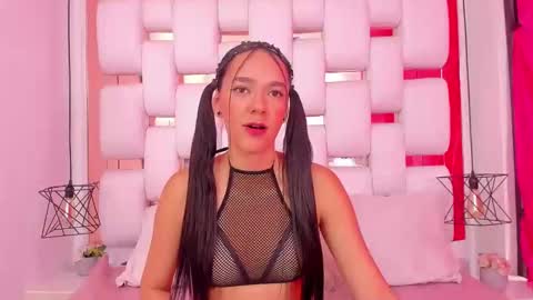 Snapshot of emmycruzz chatting on 25, 11, 2025 emmy online show from 25, 11, 2025