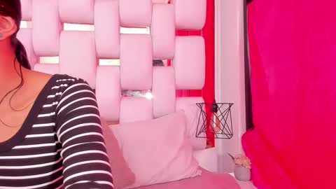 Snapshot of emmycruzz chatting on 29, 11, 2025 emmy online show from 29, 11, 2025