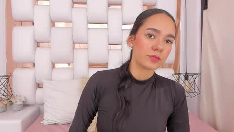 Snapshot of emmycruzz chatting on 5, 1, 2026 emmy online show from 5, 1, 2026