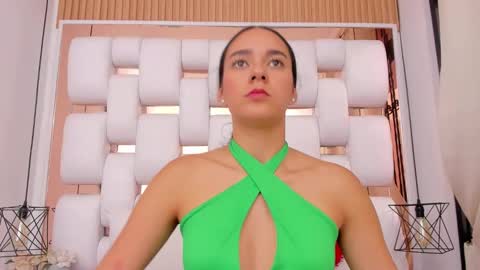 Snapshot of emmycruzz chatting on 14, 1, 2026 emmy online show from 14, 1, 2026