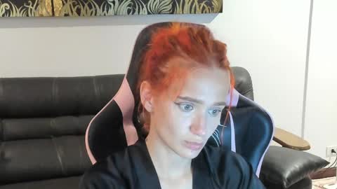 Emmylie online show from 5, 4, 2026