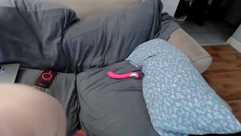 EmoDream1998 online show from 31, 12, 2024