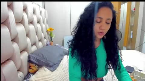 Snapshot of emperatriztapia chatting on 13, 1, 2025 emperatriztapia online show from 13, 1, 2025