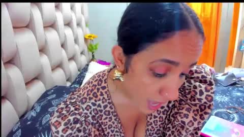 Snapshot of emperatriztapia chatting on 22, 2, 2025 emperatriztapia online show from 22, 2, 2025