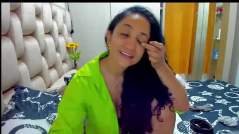 Snapshot of emperatriztapia chatting on 27, 2, 2025 emperatriztapia online show from 27, 2, 2025