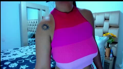 Snapshot of emperatriztapia chatting on 13, 9, 2025 emperatriztapia online show from 13, 9, 2025