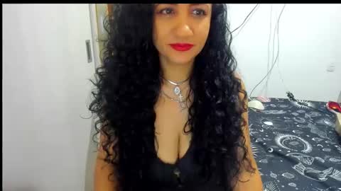 Snapshot of emperatriztapia chatting on 22, 10, 2025 emperatriztapia online show from 22, 10, 2025