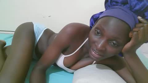 Snapshot of empress_ivy1 chatting on 19, 4, 2026 empress_ivy1 online show from 19, 4, 2026
