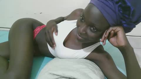 Snapshot of empress_ivy1 chatting on 21, 4, 2026 empress_ivy1 online show from 21, 4, 2026