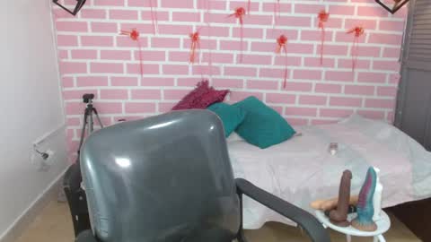 Emy online show from 9, 3, 2025