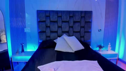 Snapshot of emy_fg chatting on 8, 6, 2026 Emy online show from 8, 6, 2026
