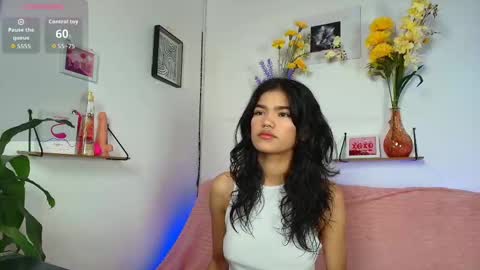 Snapshot of emycarver09 chatting on 21, 9, 2025 emycarver09 online show from 21, 9, 2025