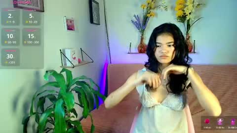 Snapshot of emycarver09 chatting on 14, 10, 2025 emycarver09 online show from 14, 10, 2025