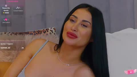 Snapshot of emylaveau chatting on 12, 2, 2025 Emy online show from 12, 2, 2025