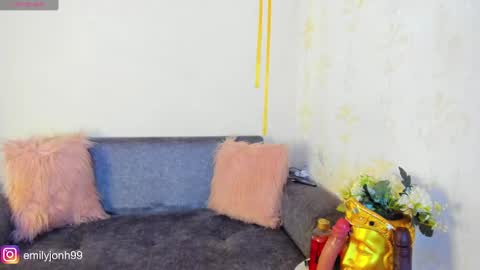 Snapshot of emylyjonhs chatting on 26, 1, 2025 EMYLY online show from 26, 1, 2025